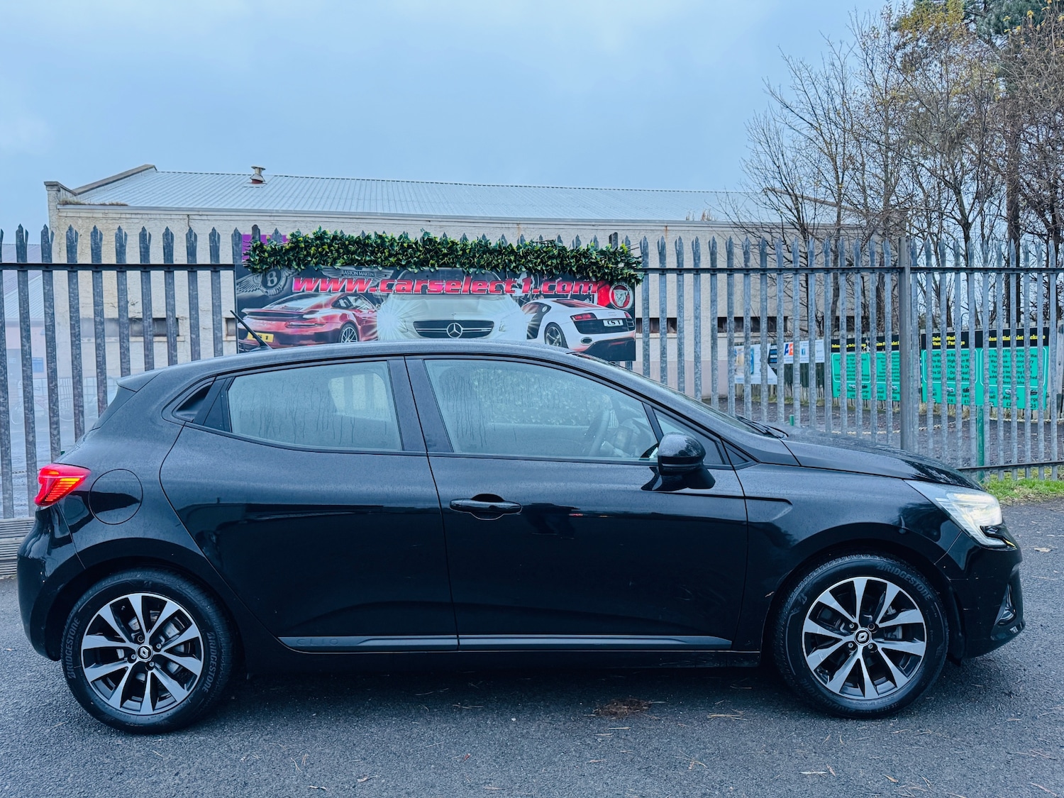 Used Renault Clio 2022 for sale - 76567857: Photo 4