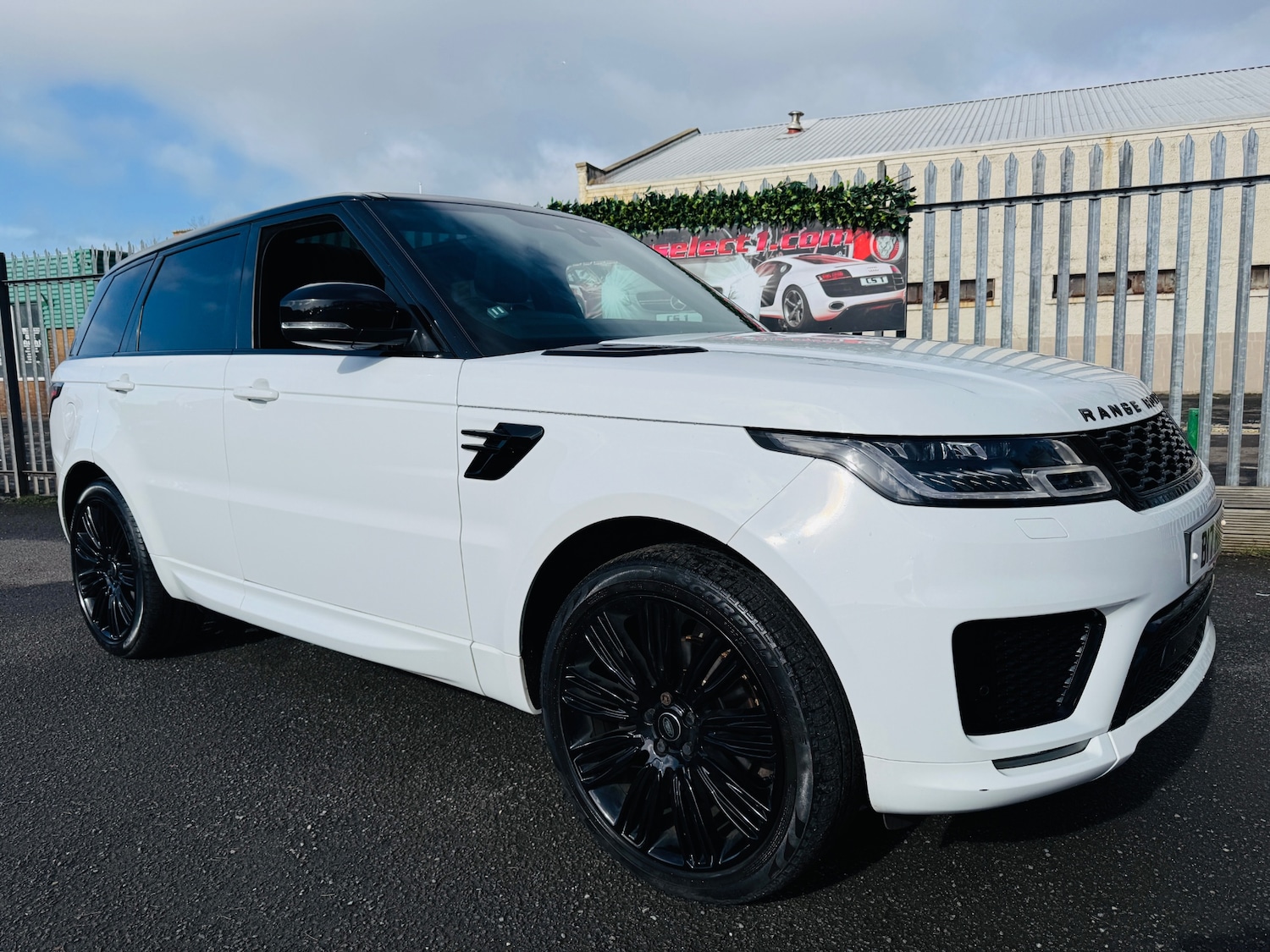 Used Land Rover Range Rover Sport 2018 for sale - 77818223: Photo 1