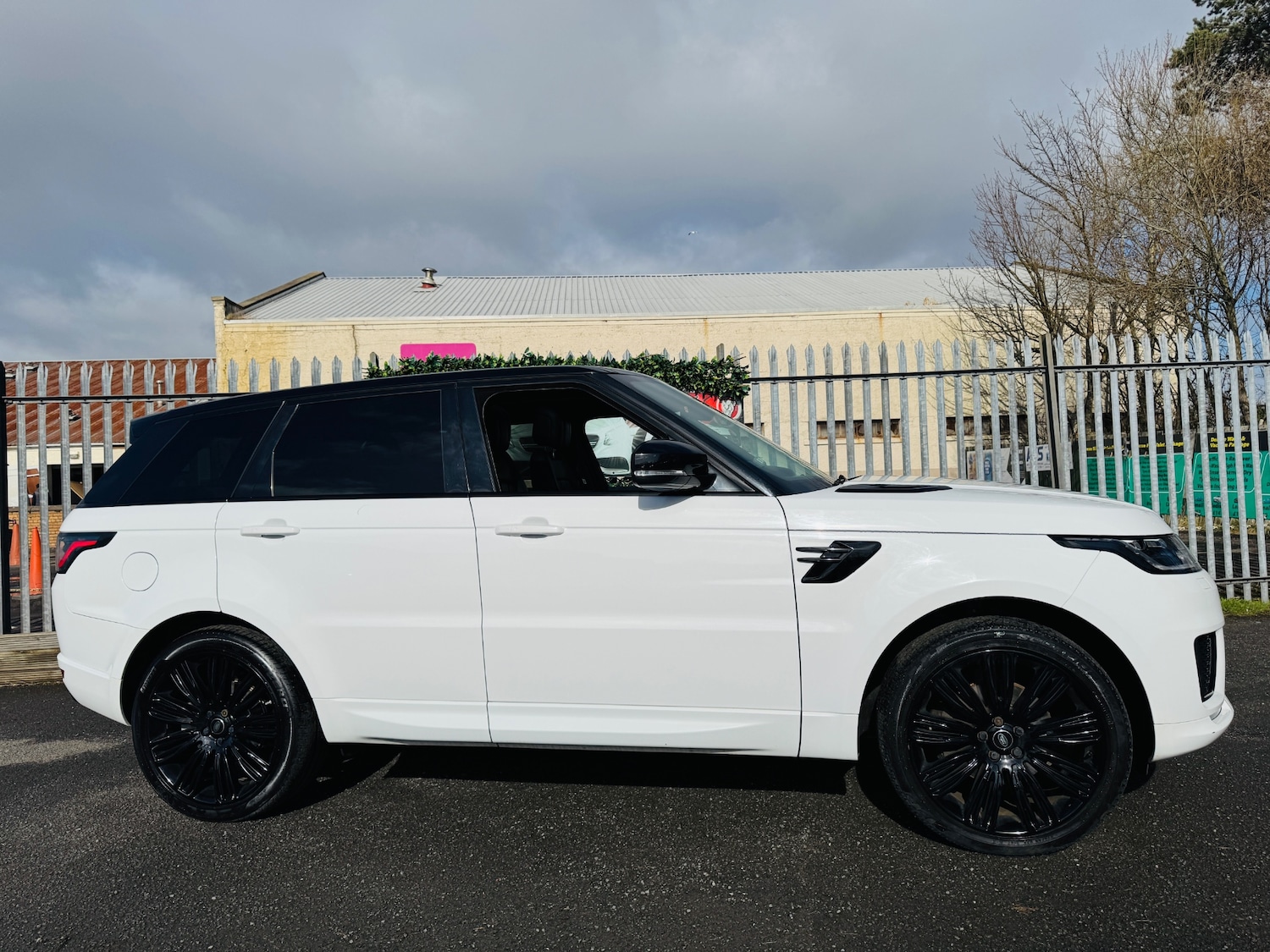 Used Land Rover Range Rover Sport 2018 for sale - 77818223: Photo 2