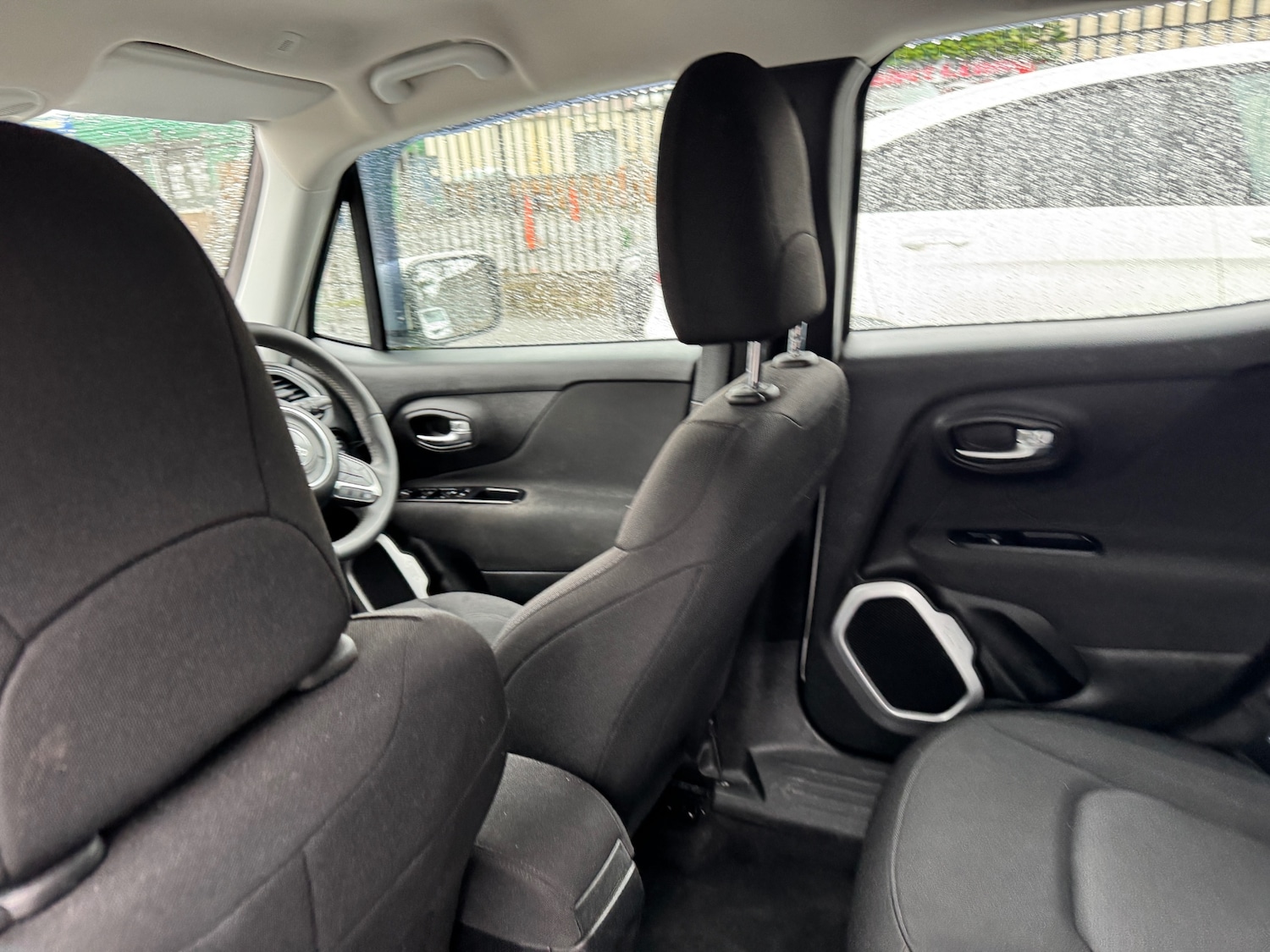 Used Jeep Renegade 2018 for sale - 78137377: Photo 4