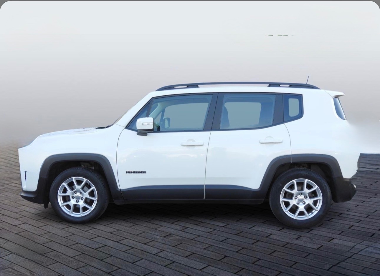 Used Jeep Renegade 2018 for sale - 78137377: Photo 8