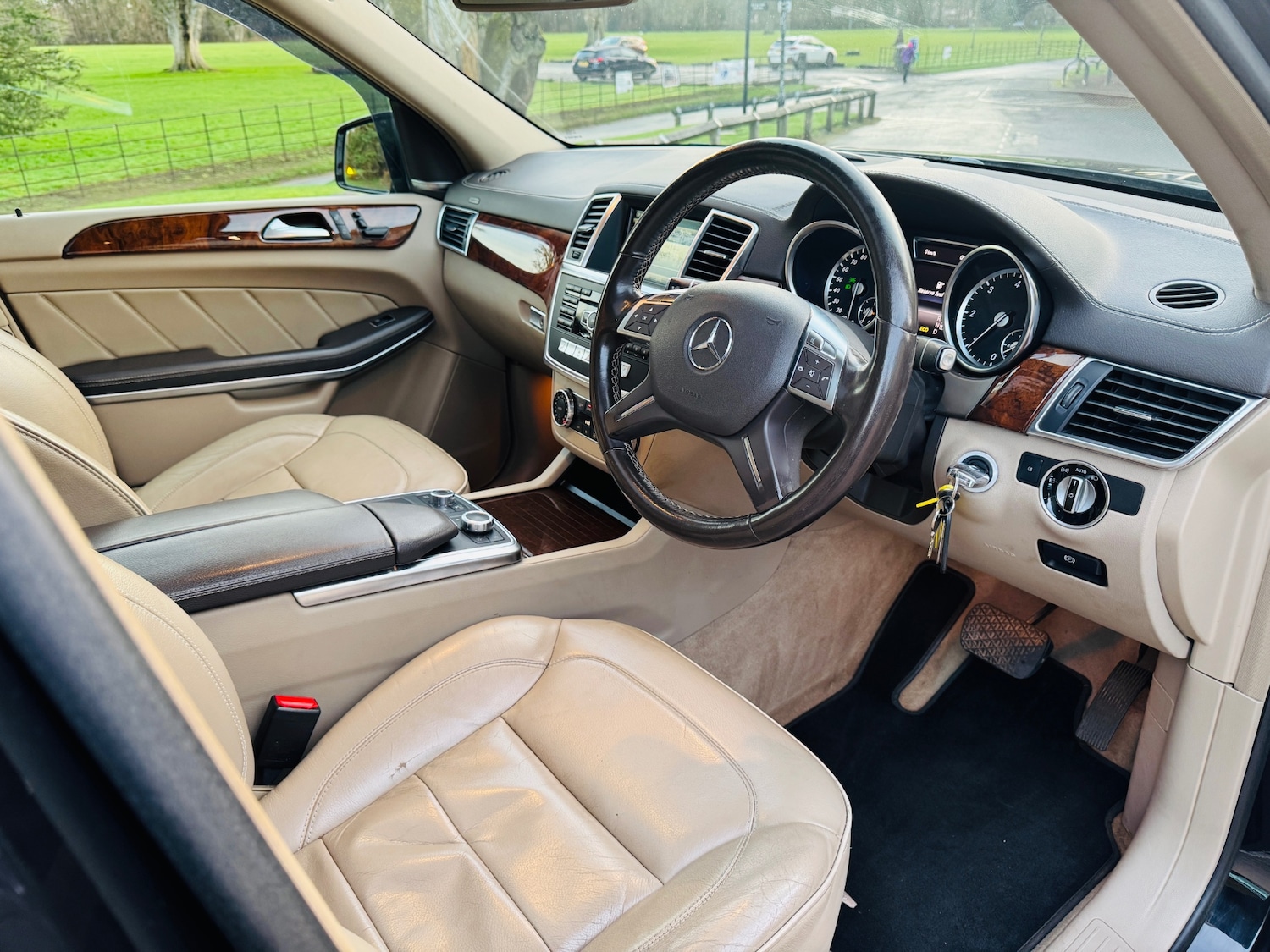 Used Mercedes-Benz GL Class 2014 for sale - 76941924: Photo 22