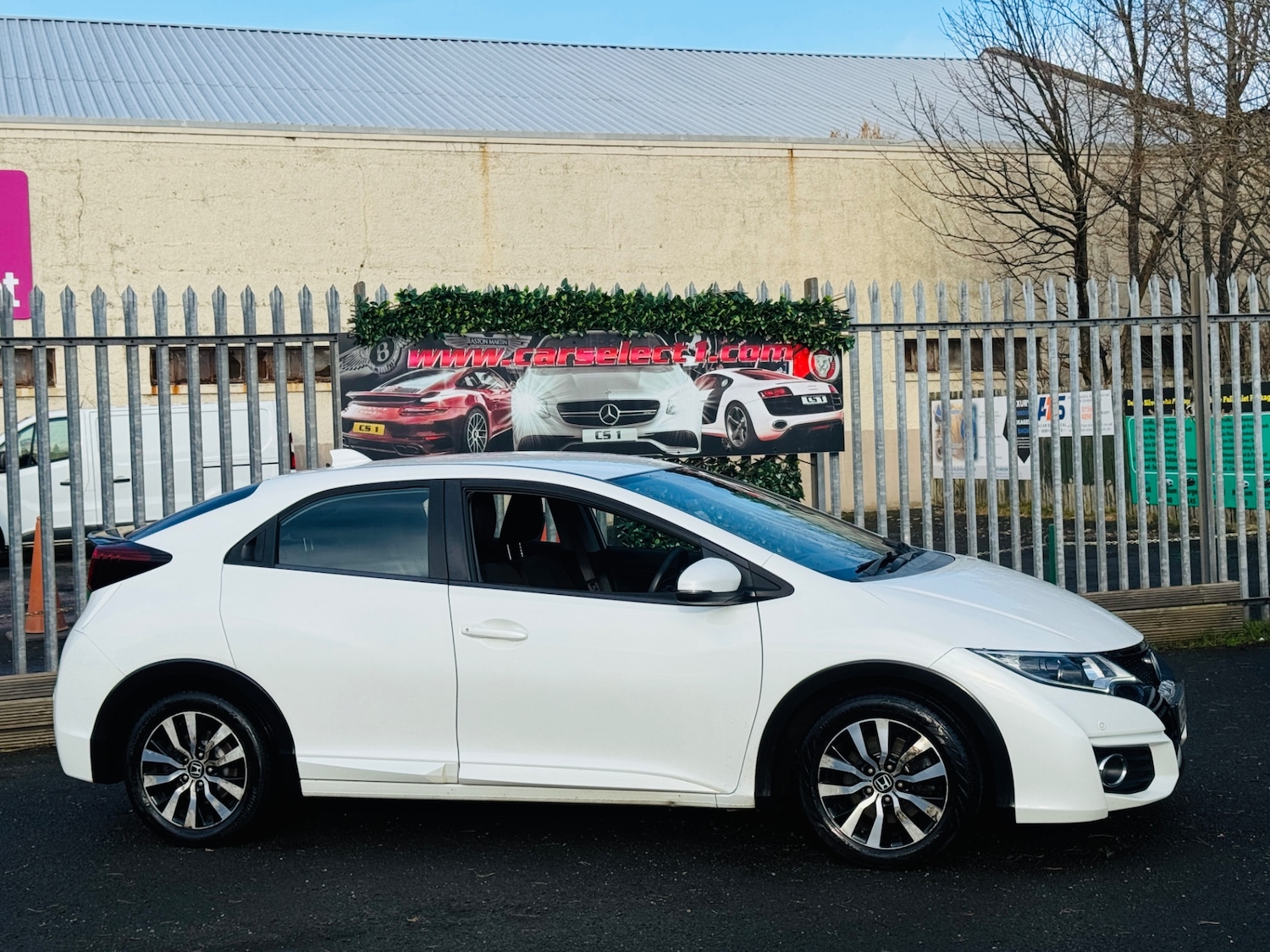 Used Honda Civic 2015 for sale - 77343709: Photo 2
