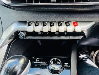 Used Peugeot 3008 2017 for sale - 78299216: Photo