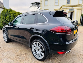 Used Porsche Cayenne 2013 for sale - 77082353: Photo