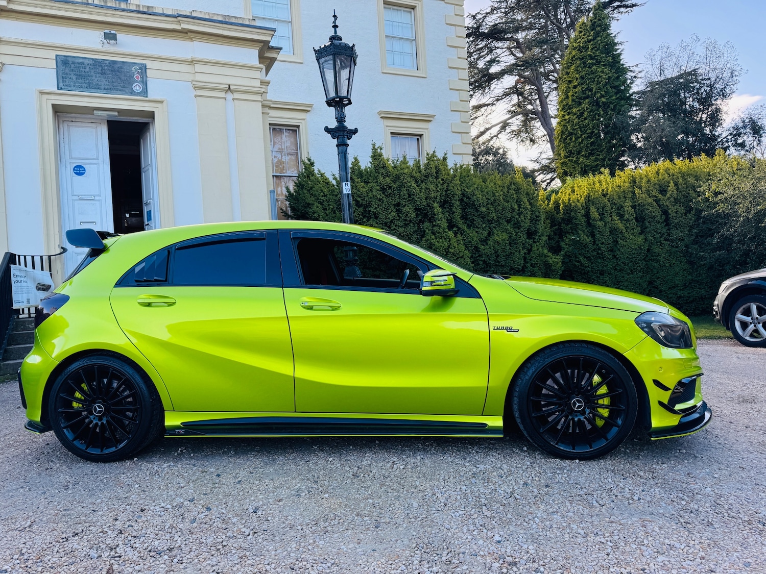 Used Mercedes-Benz A-Class 2015 for sale - 77721567: Photo 2