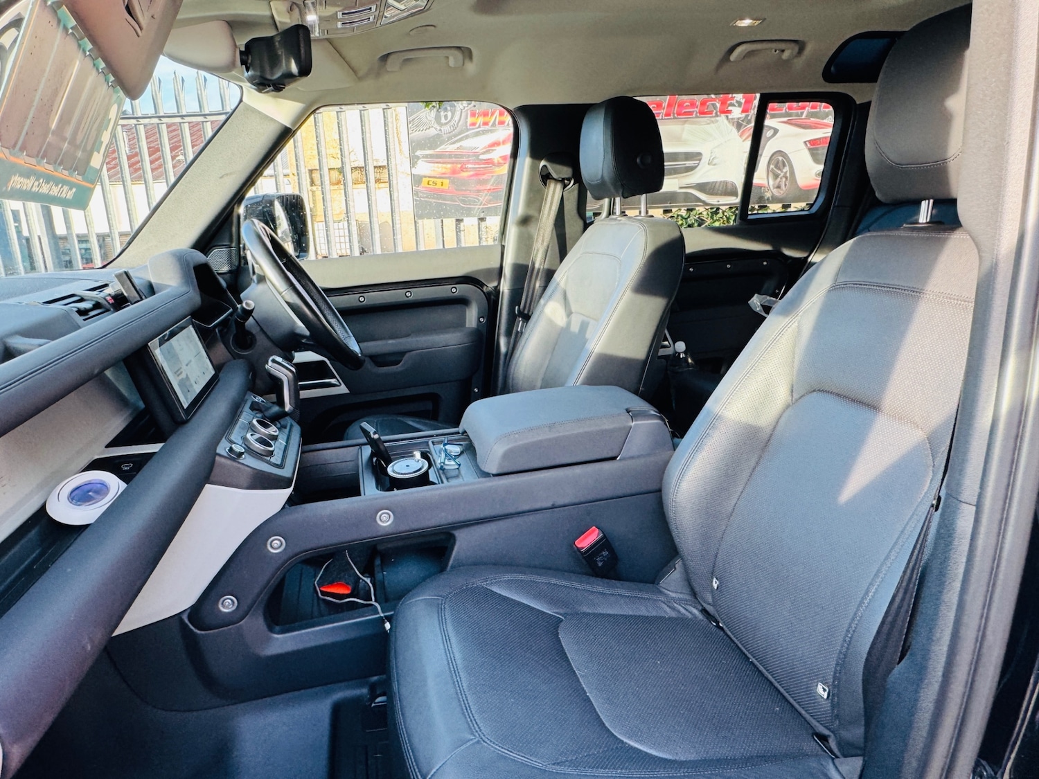 Used Land Rover Defender 2022 for sale - 76353398: Photo 10