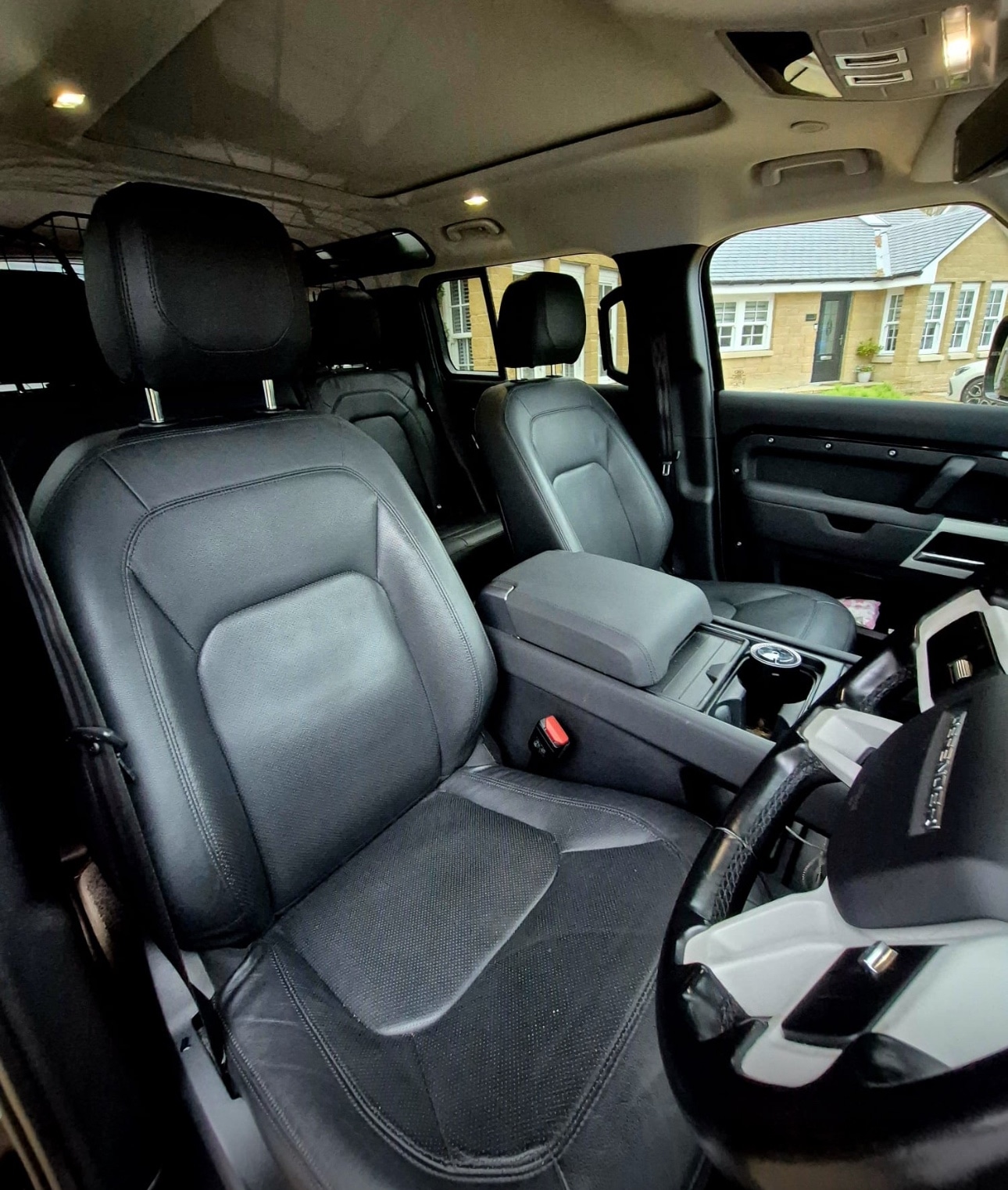 Used Land Rover Defender 2022 for sale - 76353398: Photo 7