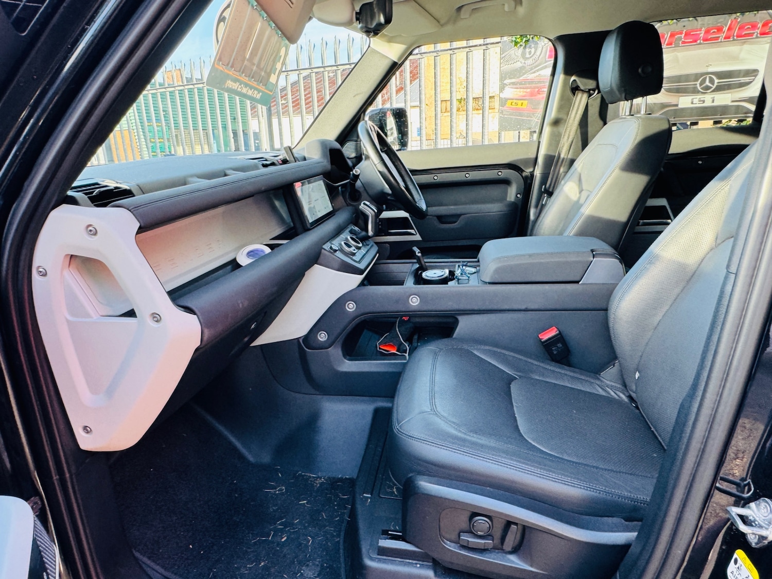 Used Land Rover Defender 2022 for sale - 76353398: Photo 9