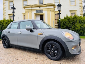 Used MINI Hatch 2017 for sale - 76496049: Photo