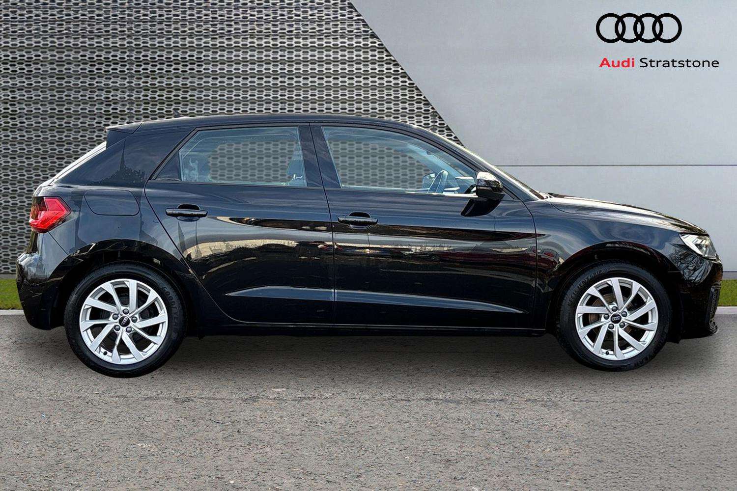Used Audi A1 2023 for sale - 76501764: Photo 4