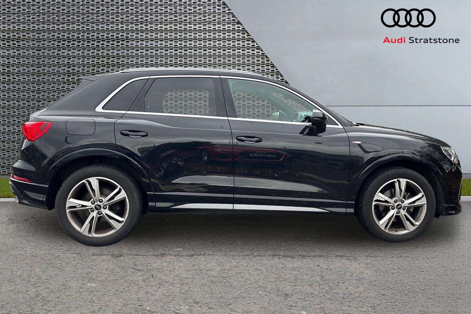 Used Audi Q3 2022 for sale - 76459970: Photo 4