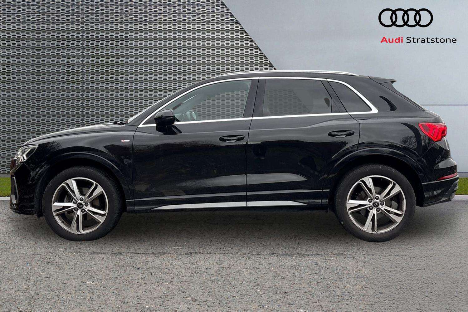 Used Audi Q3 2022 for sale - 76459970: Photo 8