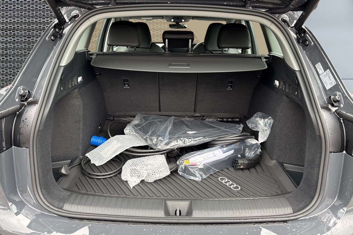 Used Audi Q6 e-tron 2025 for sale - 76978688: Photo 13