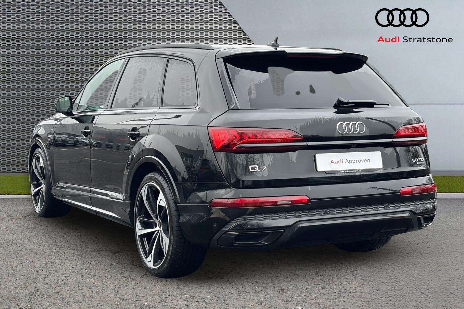 Used Audi Q7 2023 for sale - 77601433: Photo 3