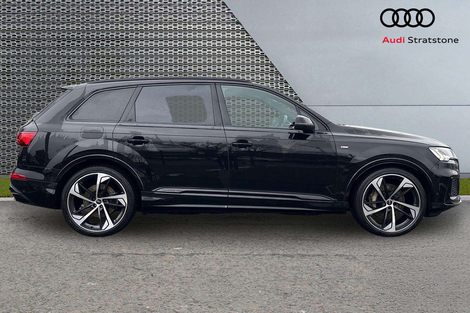 Used Audi Q7 2023 for sale - 77601433: Photo 4