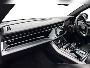 Used Audi Q8 2022 for sale - 76170056: Photo 2