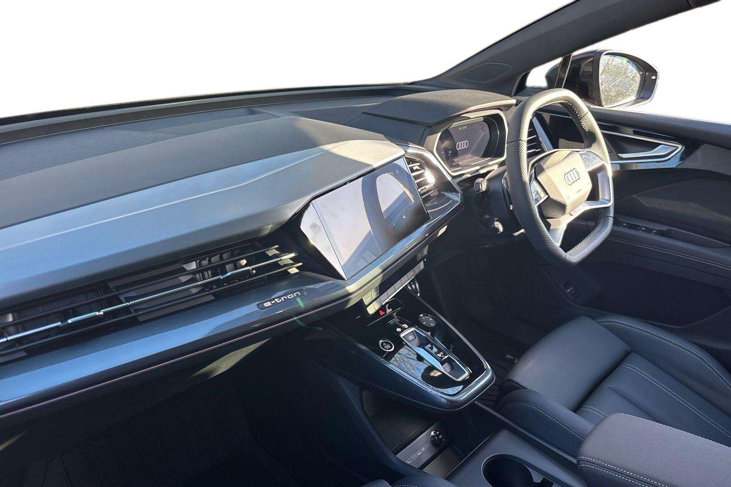 Used Audi Q4 e-tron 2025 for sale - 77795540: Photo 2