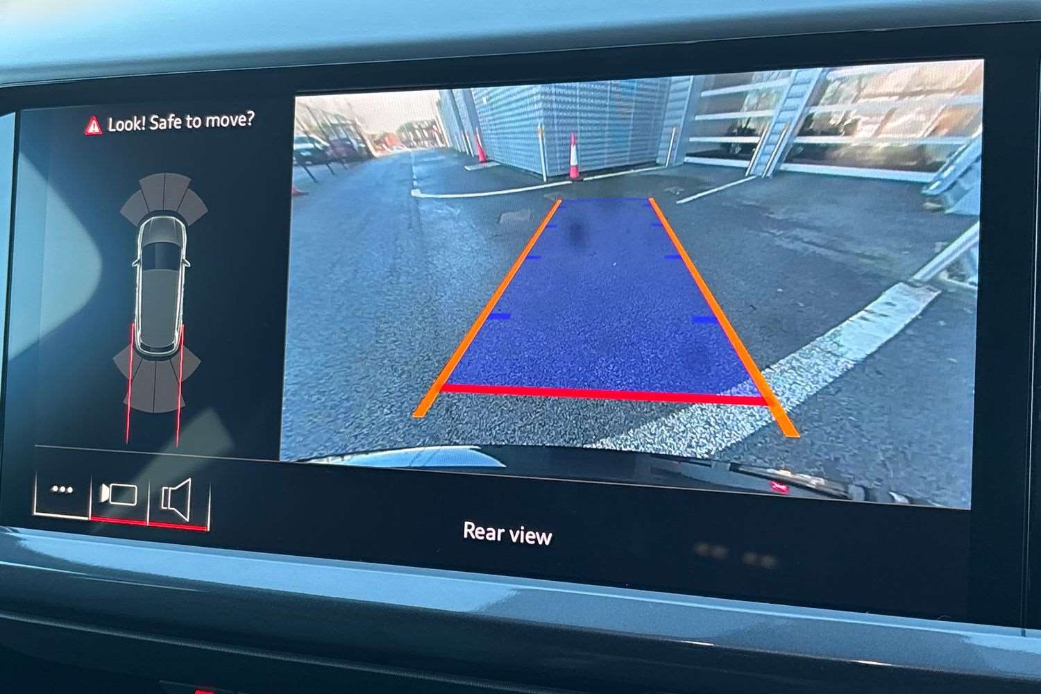 Used Audi Q4 e-tron 2025 for sale - 77795540: Photo 26