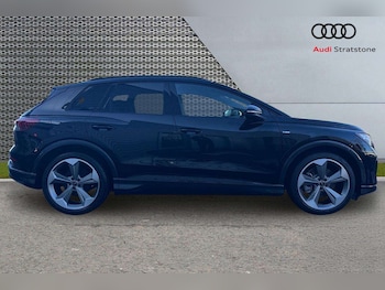 Used Audi Q4 e-tron 2025 for sale - 77795540: Photo