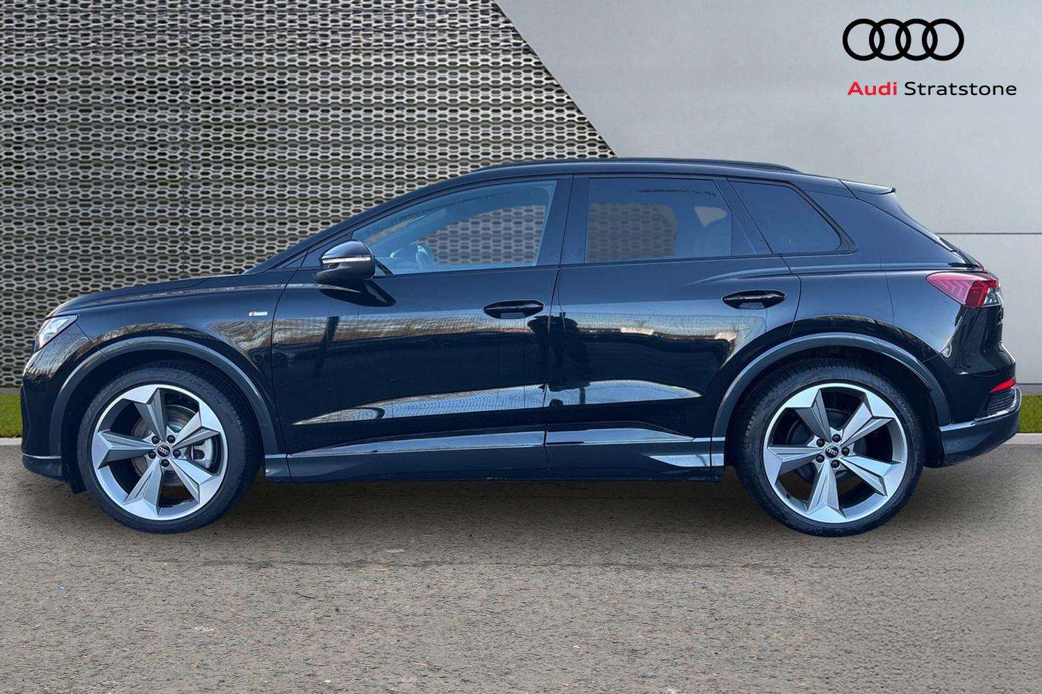 Used Audi Q4 e-tron 2025 for sale - 77795540: Photo 8