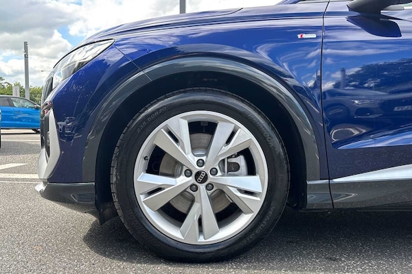 Used Audi Q4 e-tron 2025 for sale - 75710824: Photo 5