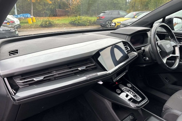 Used Audi Q4 e-tron 2022 for sale - 76298490: Photo 2
