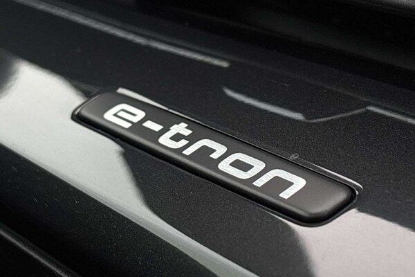 Used Audi Q4 e-tron 2022 for sale - 76298490: Photo 32
