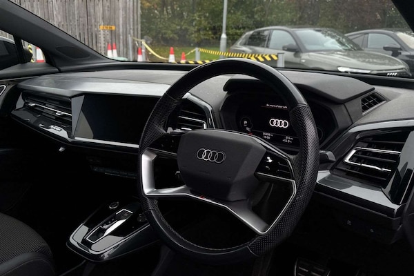 Used Audi Q4 e-tron 2022 for sale - 76298490: Photo 6