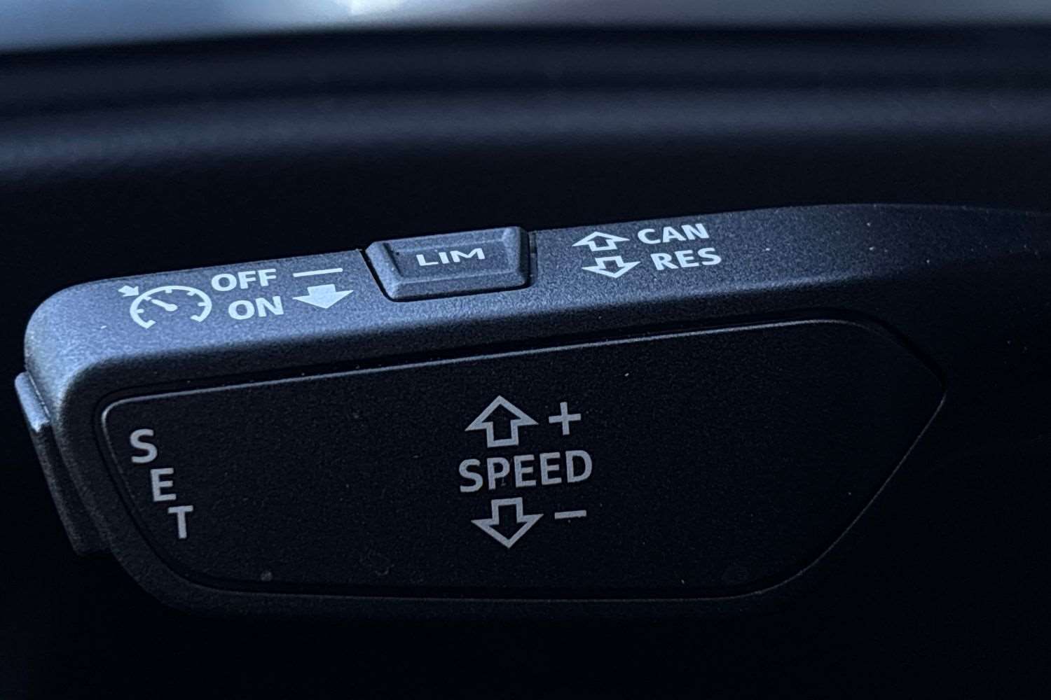 Used Audi RS Q3 2023 for sale - 77928409: Photo 33