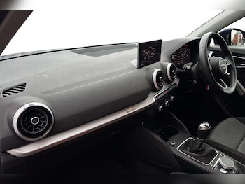 Used Audi Q2 2023 for sale - 77527000: Photo