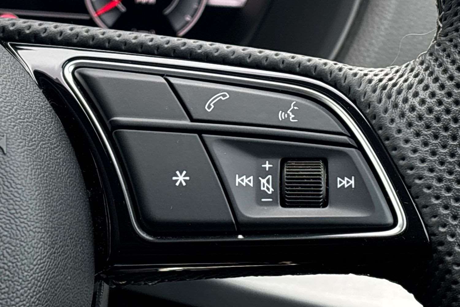 Used Audi Q2 for sale - 78060149: Photo 17