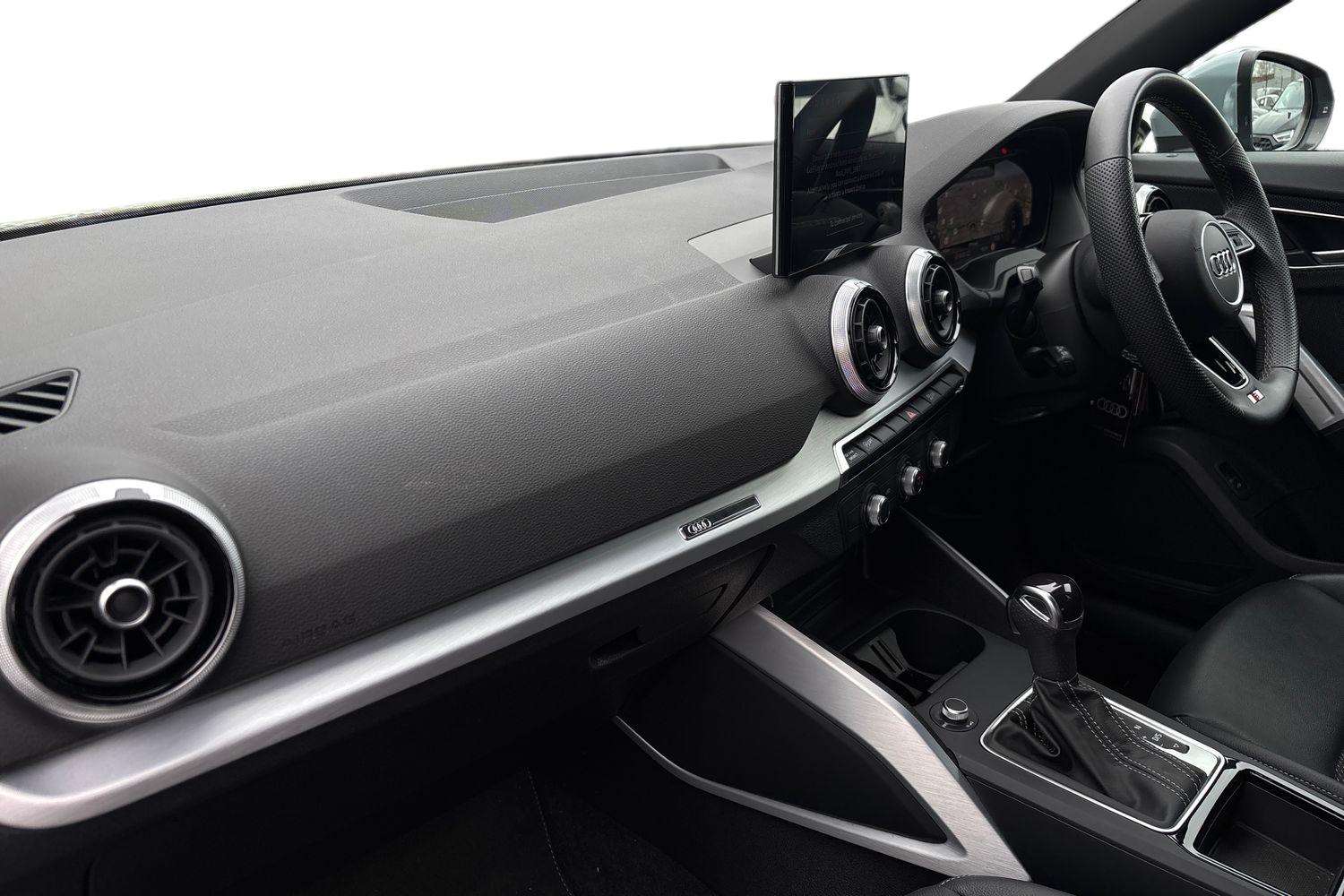 Used Audi Q2 for sale - 78060149: Photo 2