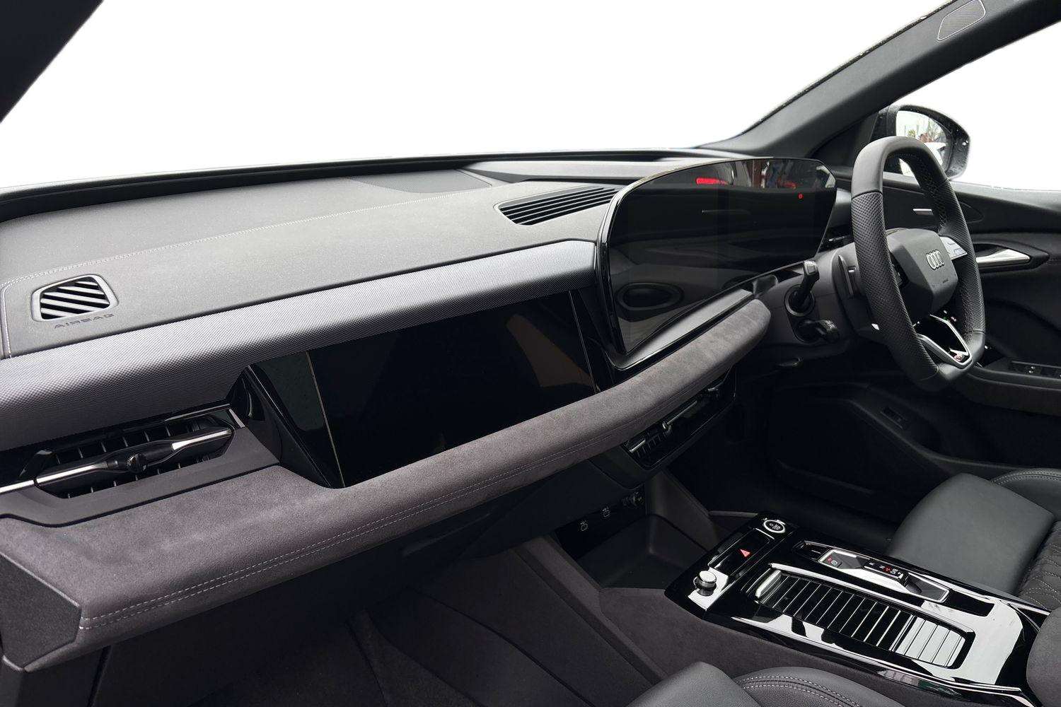 Used Audi Q6 e-tron 2025 for sale - 78187904: Photo 2