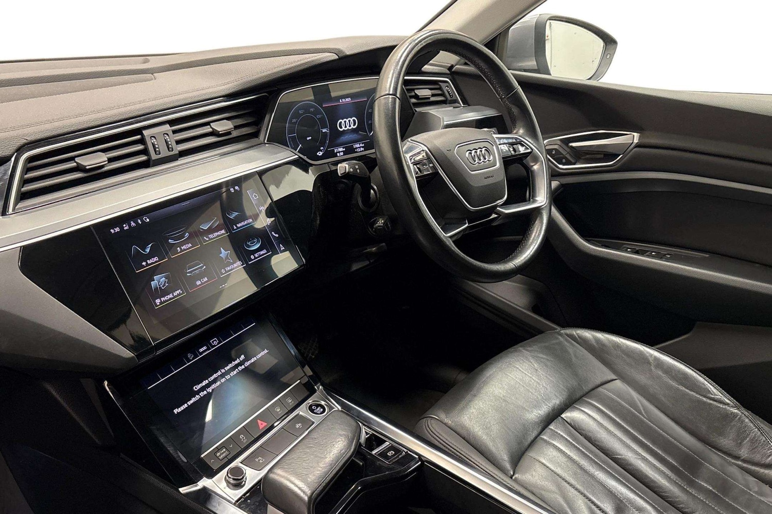 Used Audi e-tron 2021 for sale - 76501768: Photo 2