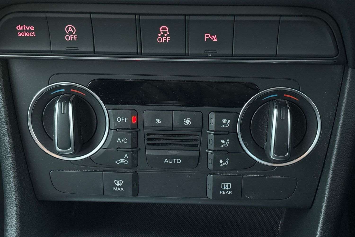 Used Audi Q3 2016 for sale - 76691987: Photo 25