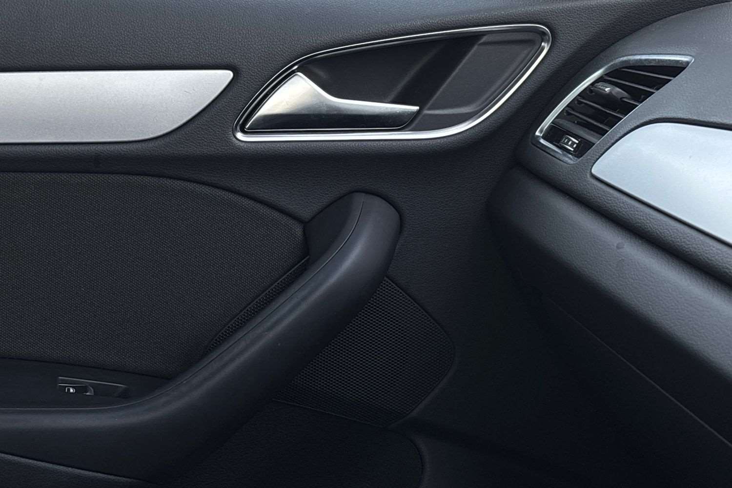 Used Audi Q3 2016 for sale - 76691987: Photo 34