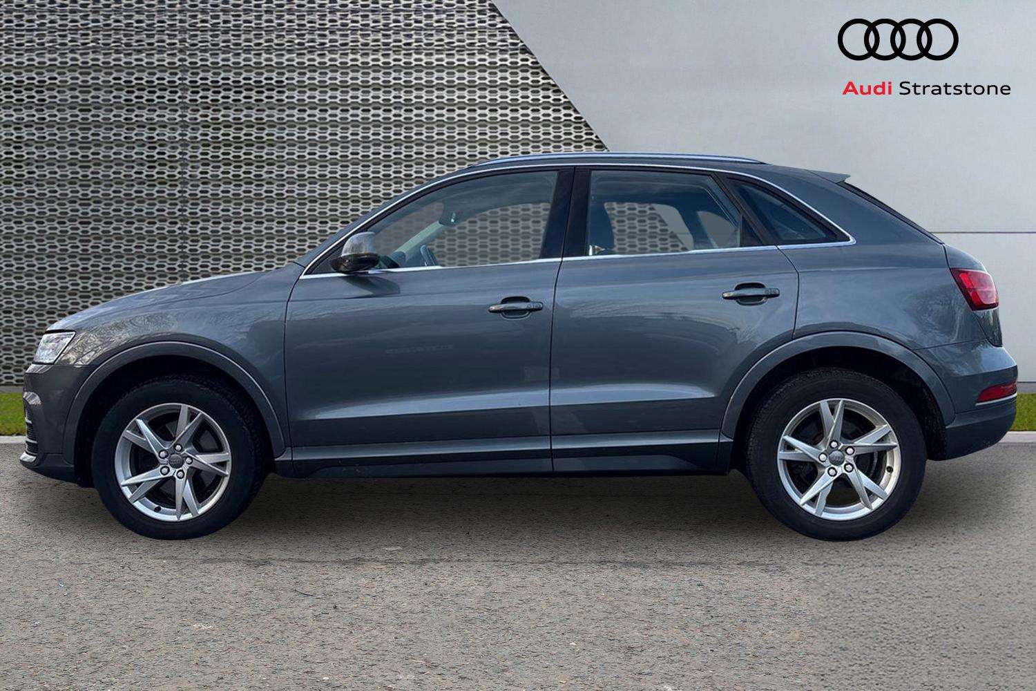 Used Audi Q3 2016 for sale - 76691987: Photo 8