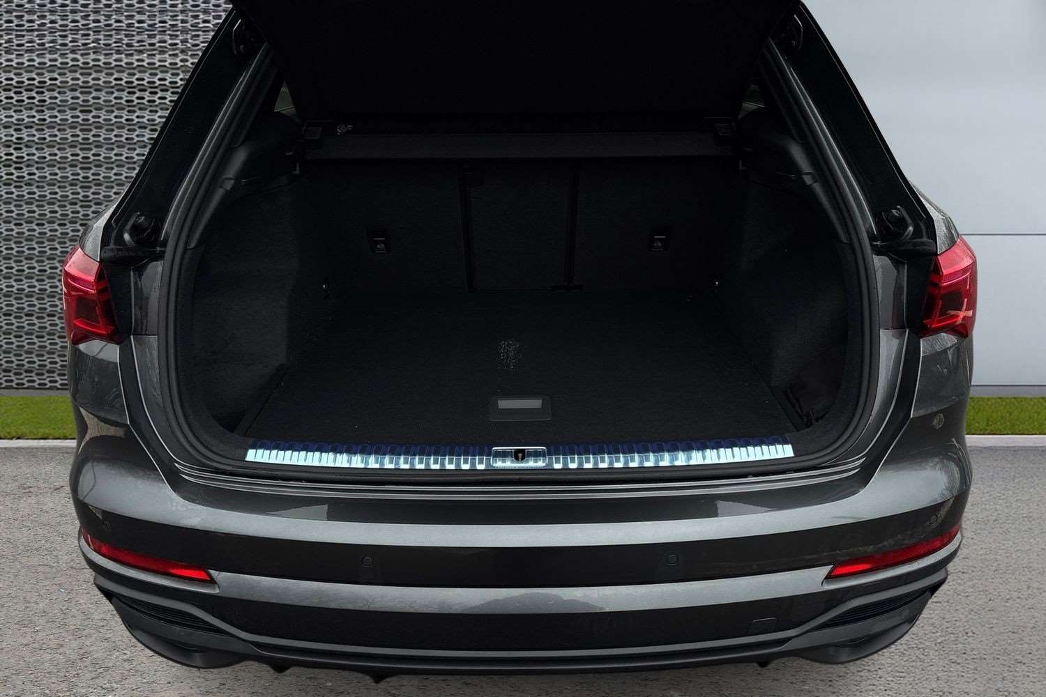 Used Audi Q3 2025 for sale - 77526858: Photo 13