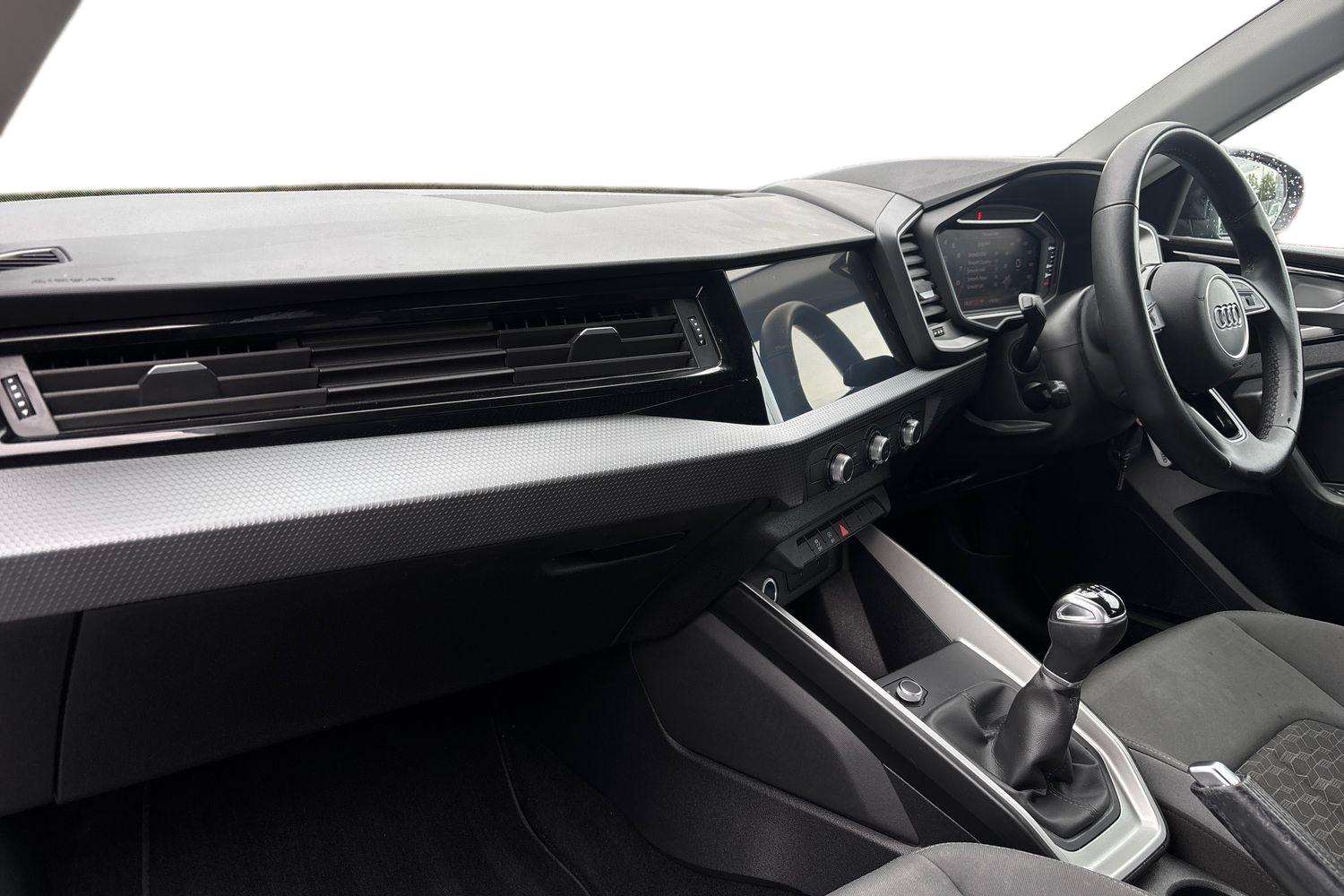 Used Audi A1 2023 for sale - 75452638: Photo 2