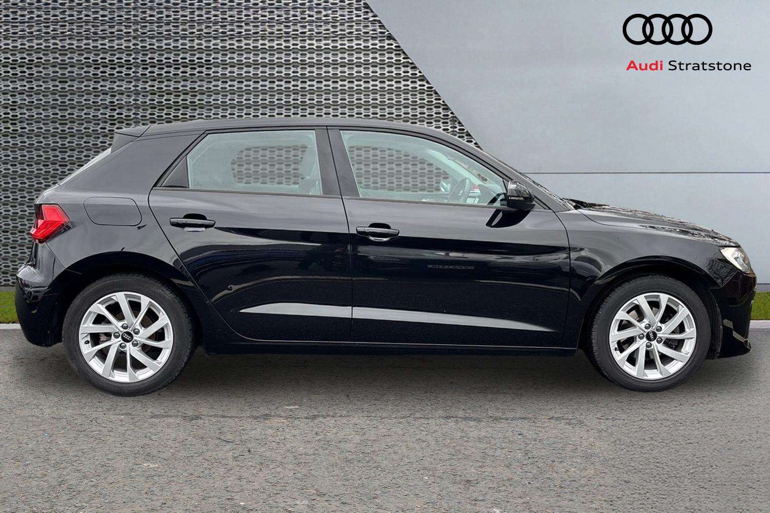 Used Audi A1 2023 for sale - 77361535: Photo 4
