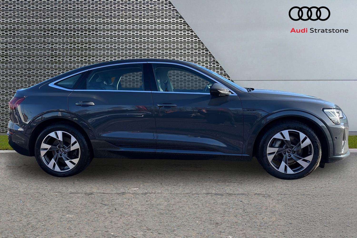 Used Audi Q8 2023 for sale - 77361292: Photo 4