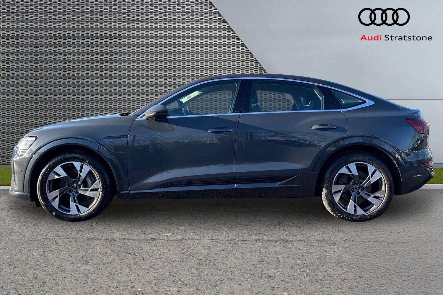 Used Audi Q8 2023 for sale - 77361292: Photo 8