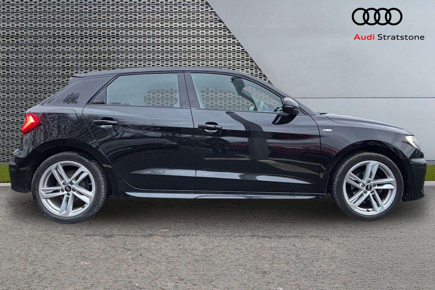 Used Audi A1 2023 for sale - 77294297: Photo 4