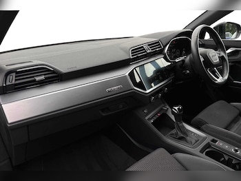 Used Audi Q3 2019 for sale - 75025563: Photo