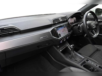 Used Audi Q3 2022 for sale - 75845572: Photo