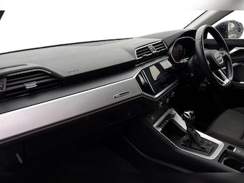 Used Audi Q3 2022 for sale - 77698877: Photo