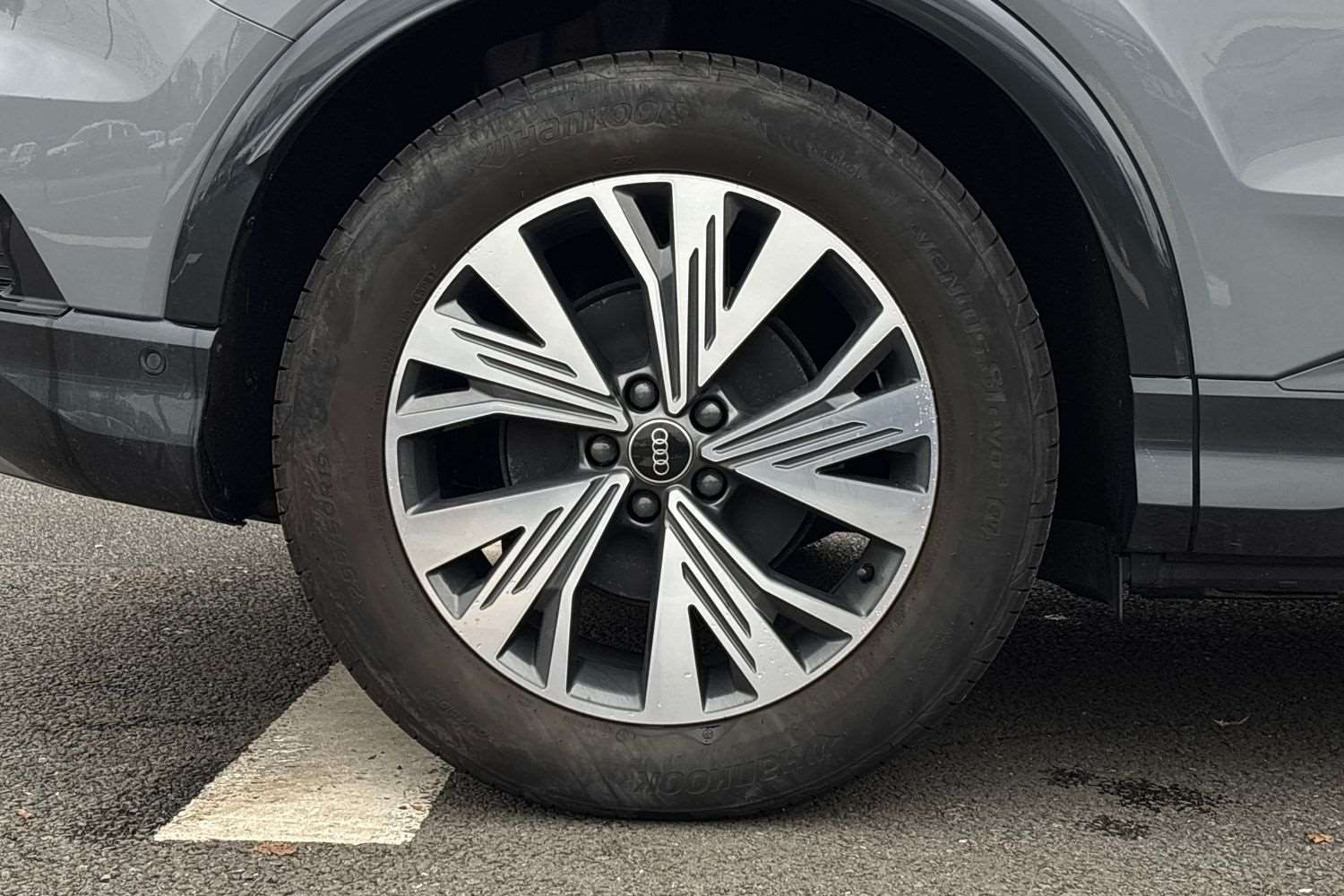 Used Audi Q4 e-tron 2025 for sale - 76298419: Photo 11