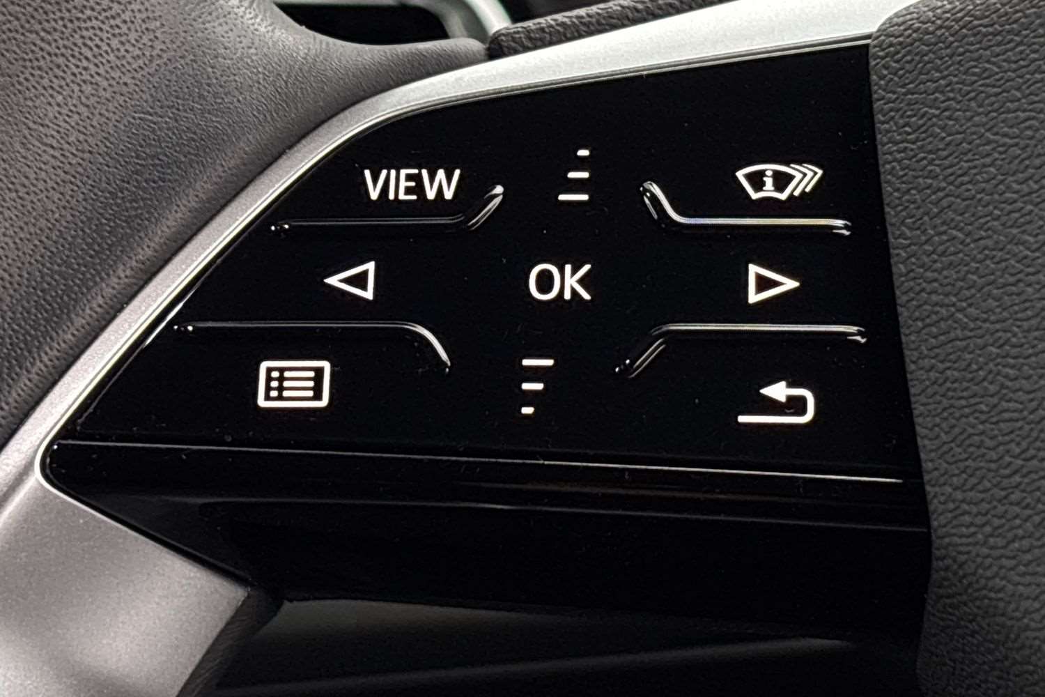 Used Audi Q4 e-tron 2025 for sale - 76298419: Photo 16