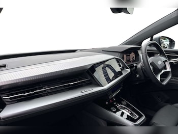 Used Audi Q4 e-tron 2025 for sale - 76298419: Photo 2
